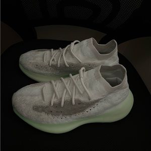 Yeezy Glowcite Men’s 8.5
